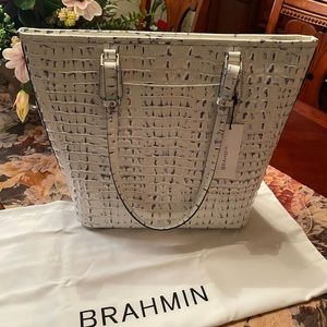 Brand New Never Used Brahmin Tote with Zipper!